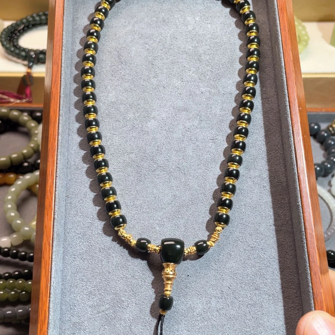 和田玉未镶嵌手串