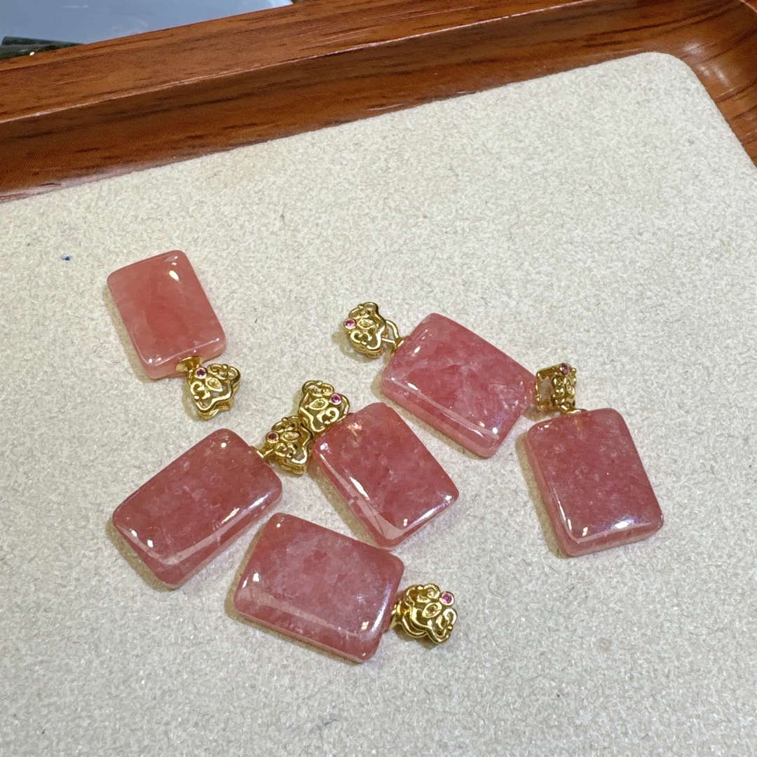 红纹石无事牌银扣头