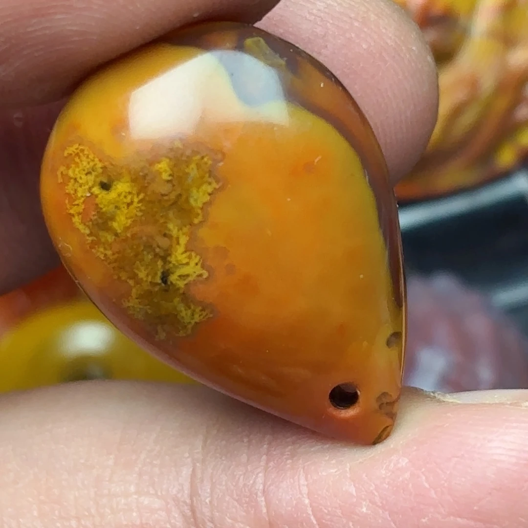 壹***9玛瑙/玉髓未镶嵌玛瑙