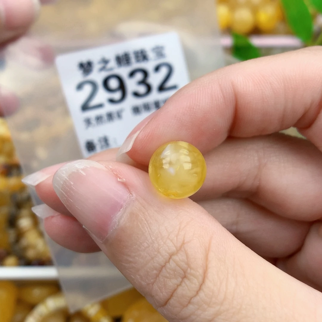 未镶嵌琥珀裸石10