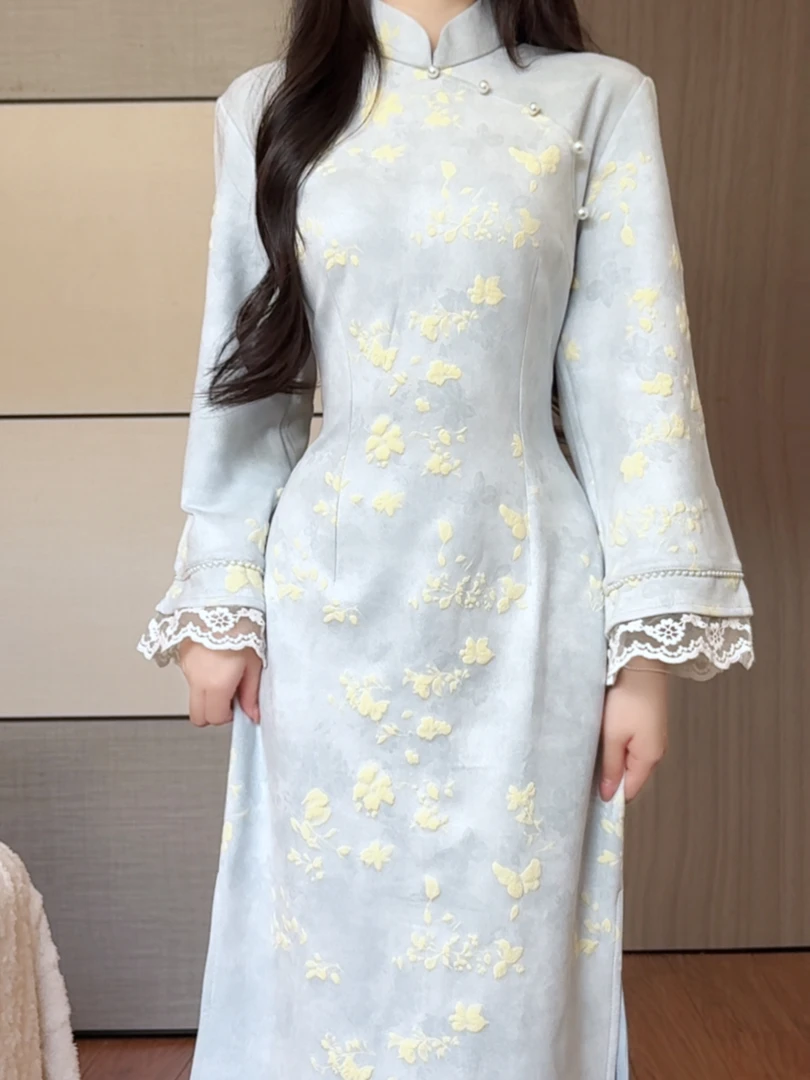 蓝色优雅新中式麂皮绒旗袍女2025秋季新款改良年轻款日常可穿绝美