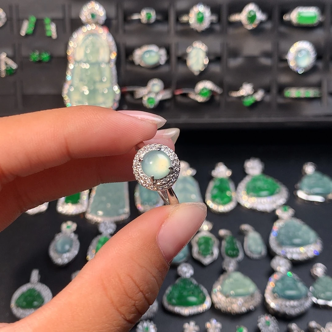 翡翠未镶嵌戒指戒指