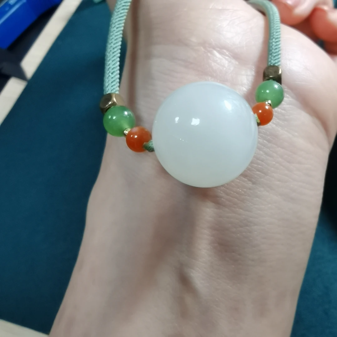 圆珠时来运转锁骨链精致美观