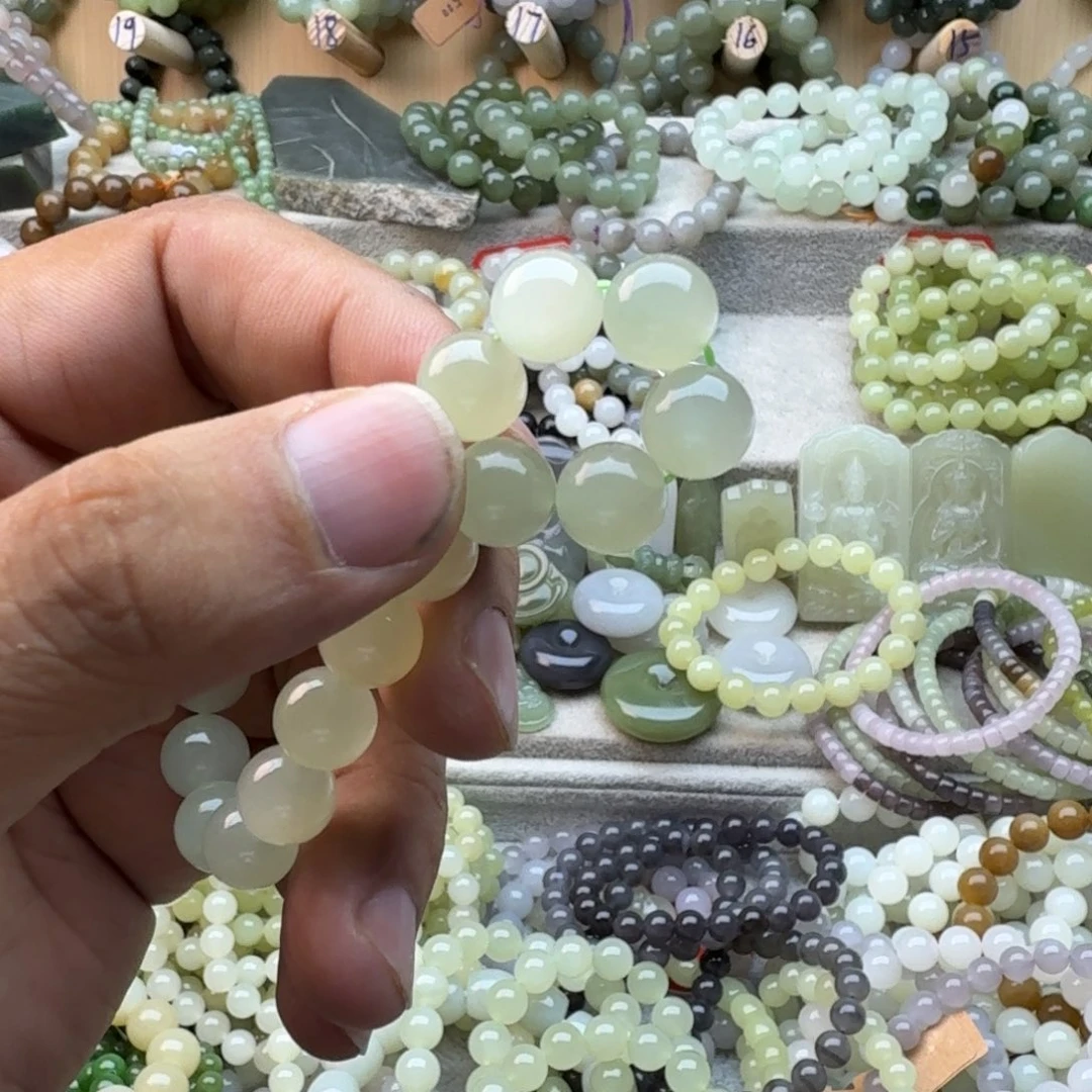 彼***开未镶嵌手链和田玉