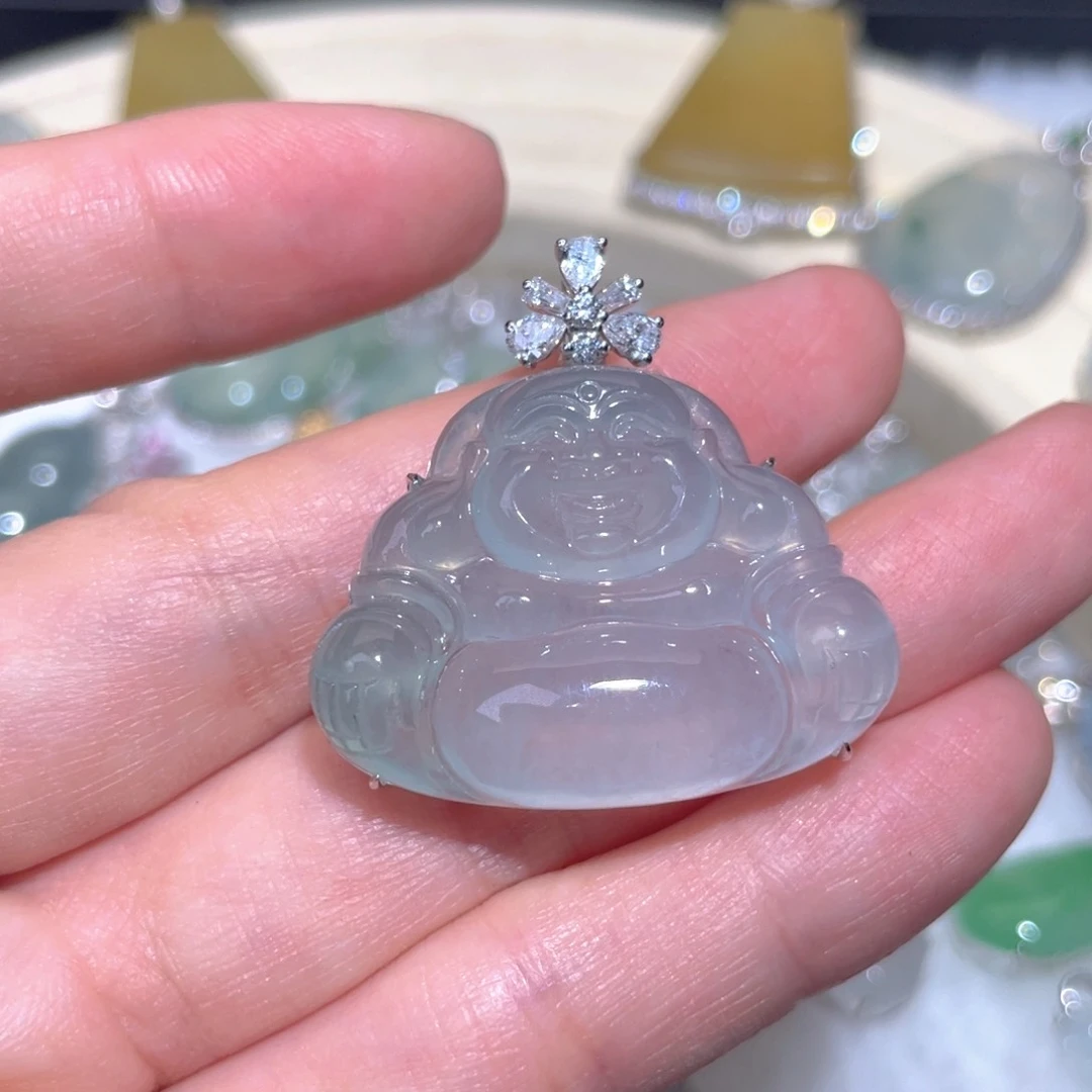 翡翠颈饰18K金镶嵌翡翠