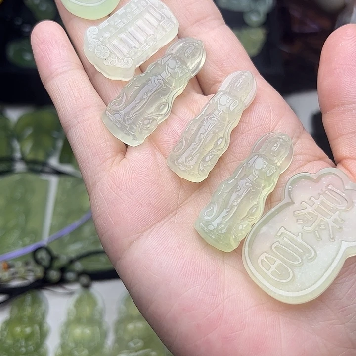 合金蛇纹石玉颈饰岫玉吊坠
