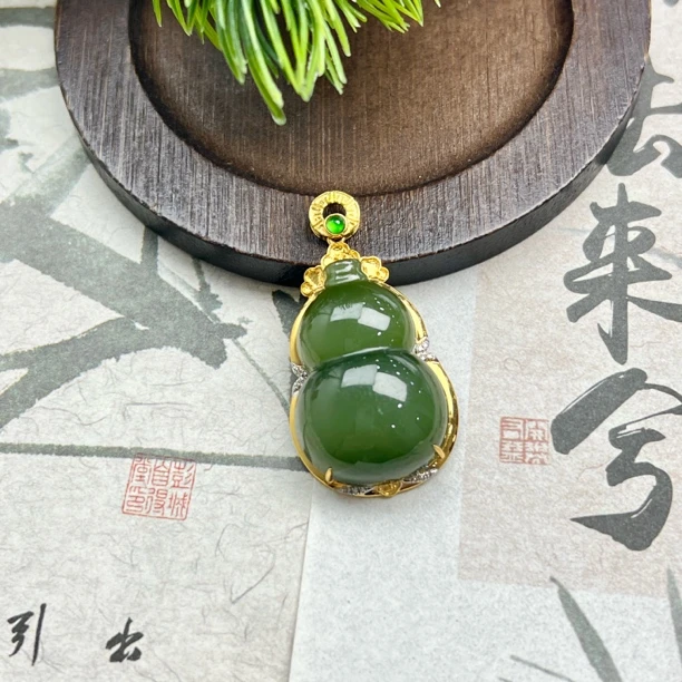YWF422和田玉碧玉猫眼葫芦18k金镶吊坠19*29mm+多样性发其一