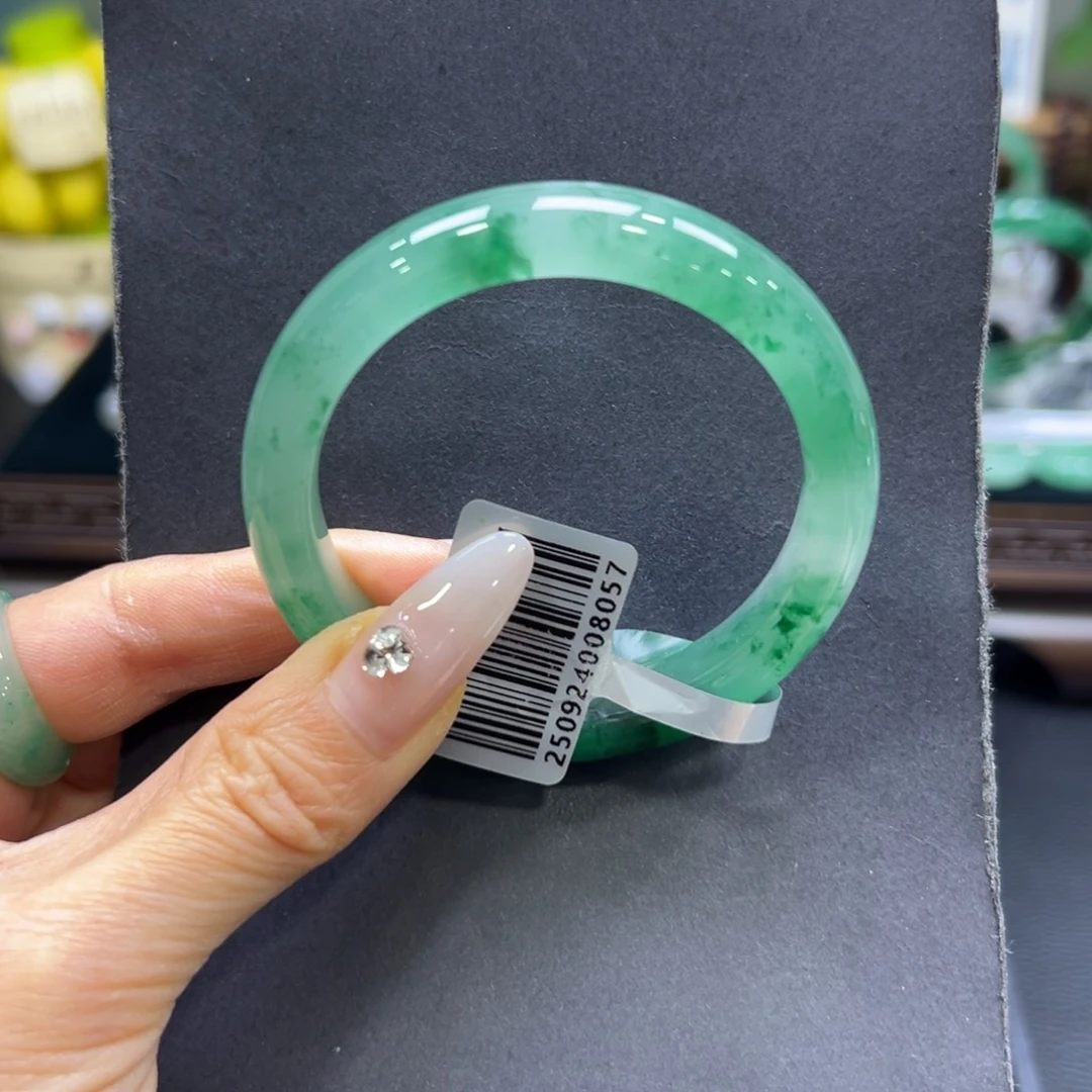 石英质玉（非洲翠）未镶嵌手镯52-53