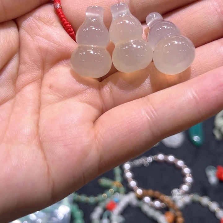 未镶嵌颈饰玛瑙/玉髓