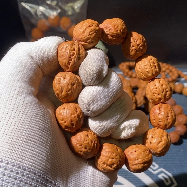 文玩核桃手串……58