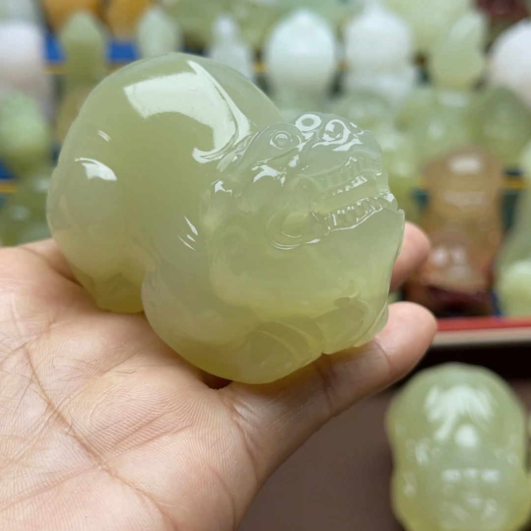 万***成玉天然桌面小摆件