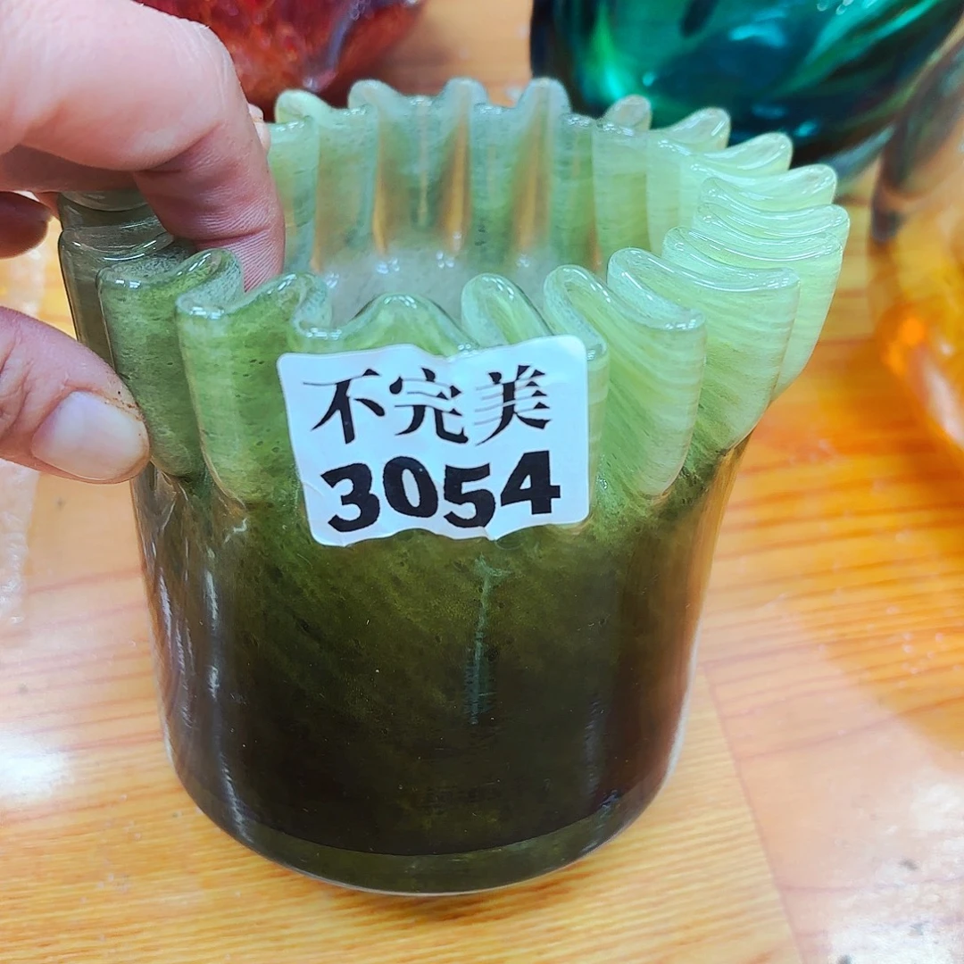 安妮琉璃花瓶摆件不完美