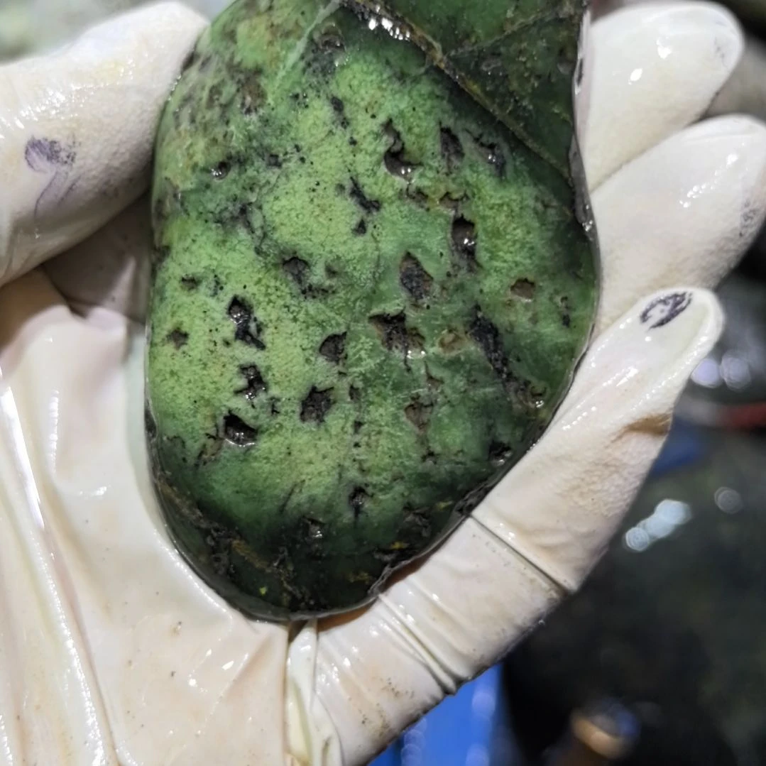 自***风藏玉药王石原石一个摆件