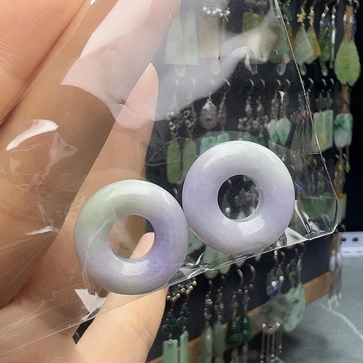 浅****翡翠银S925镶嵌耳饰