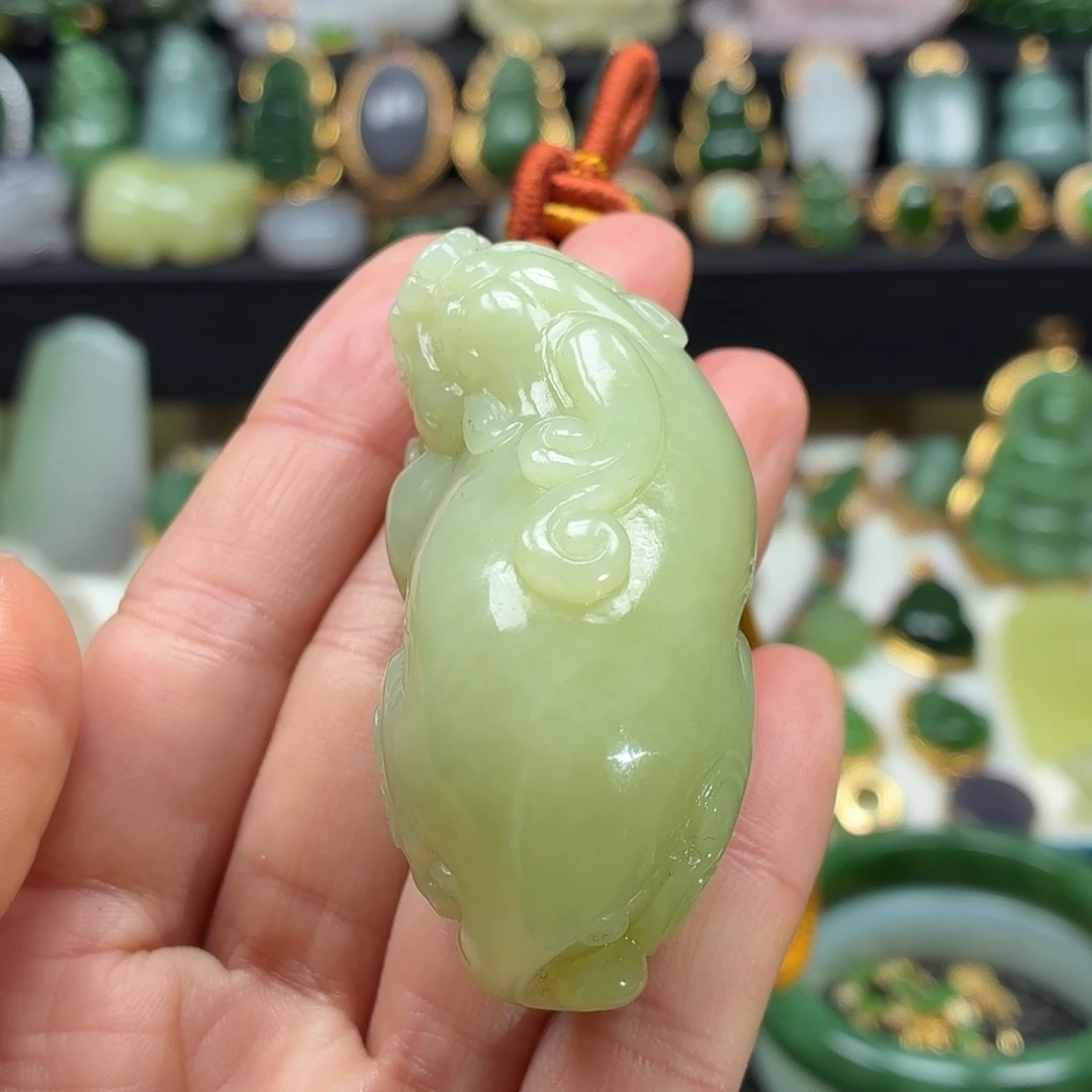 和田玉未镶嵌颈饰大漏