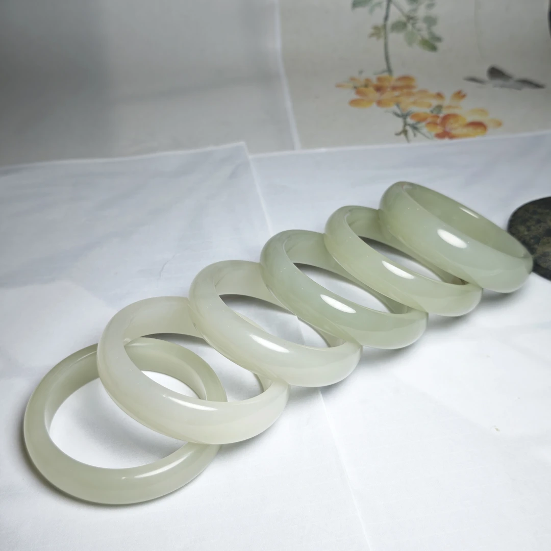 和田玉手镯多样性发货拍一发一