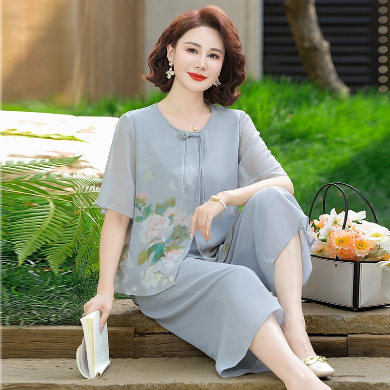 妈妈夏季套装2025新款中老年女装时尚洋气短袖上衣大码裤子两件套