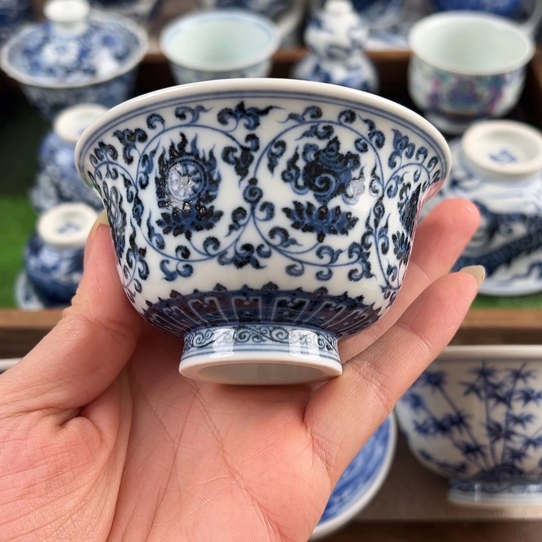 青花重工莲托八宝