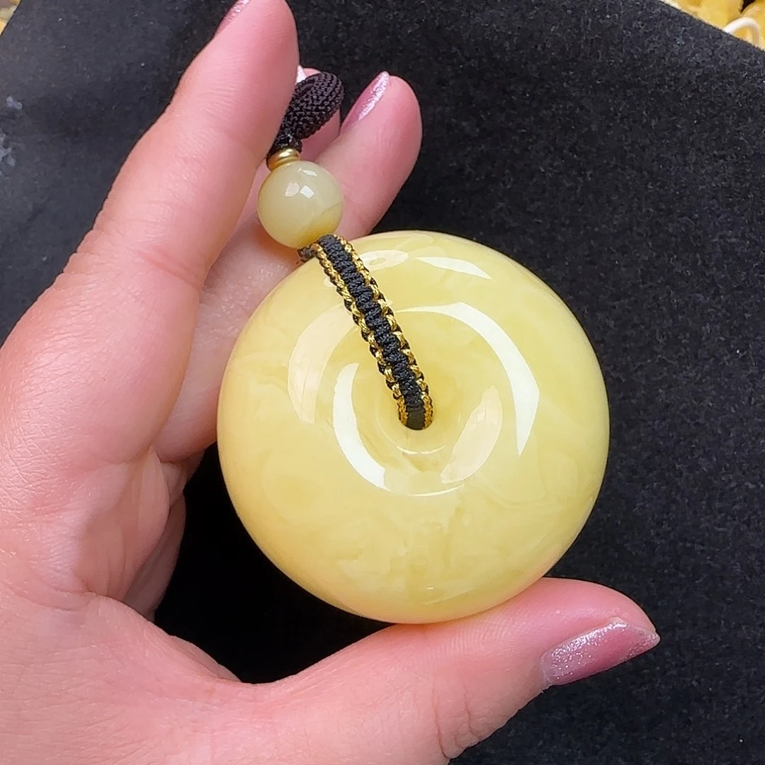 蜜蜡未镶嵌珠宝奇石