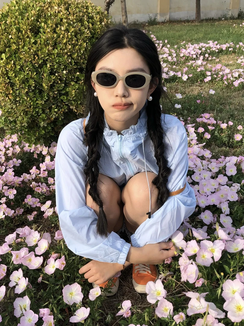 宁宁|复古椭圆墨镜