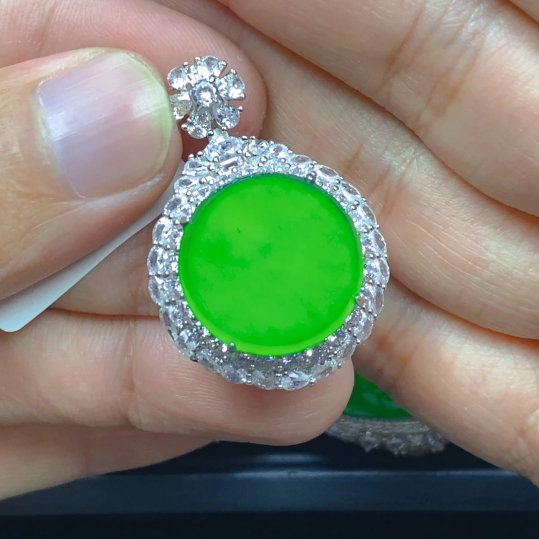 颈饰银S925镶嵌翡翠