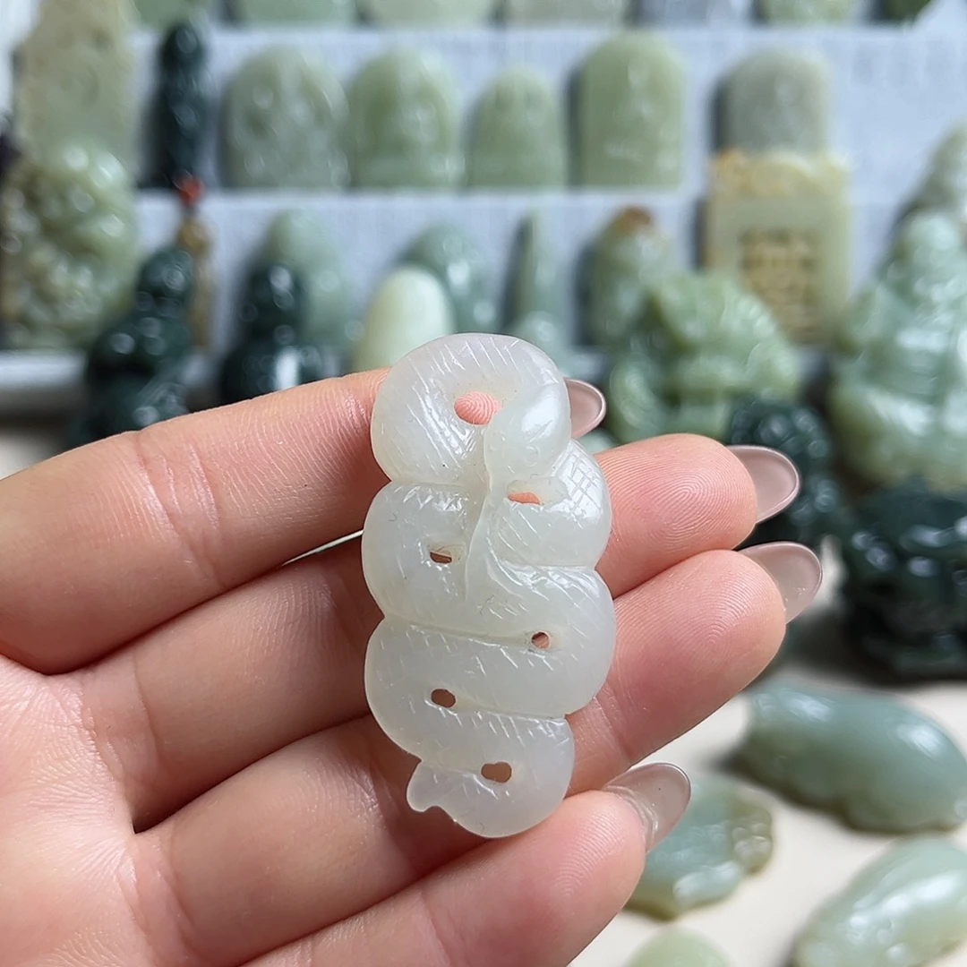 和田玉未镶嵌挂件