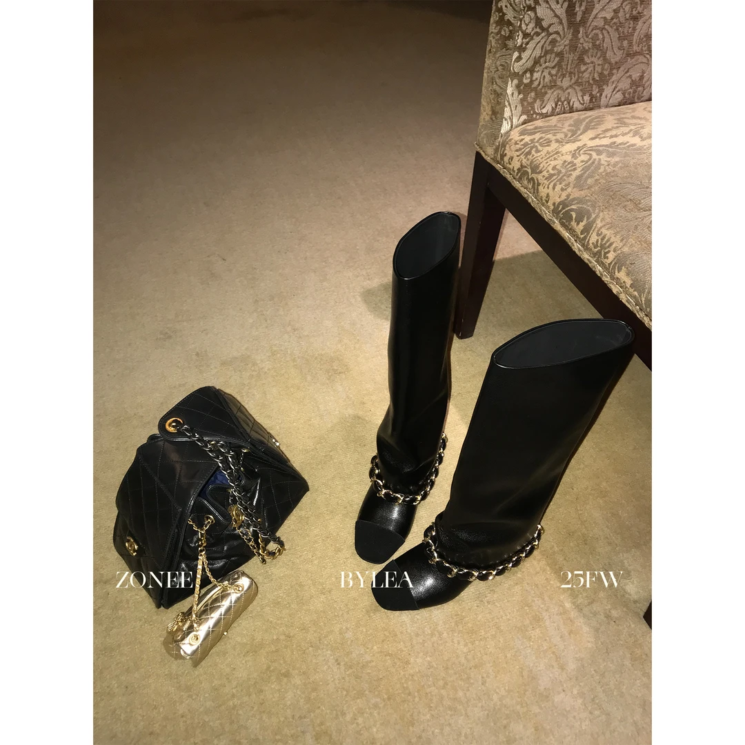 ZONEE 法式时髦小香松弛宽桶靴