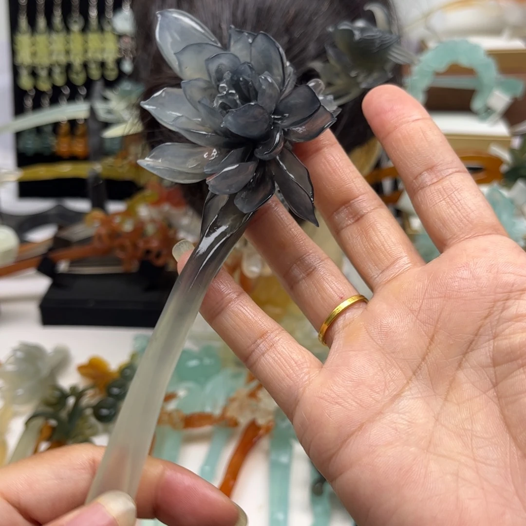 努****合金蛇纹石玉发簪