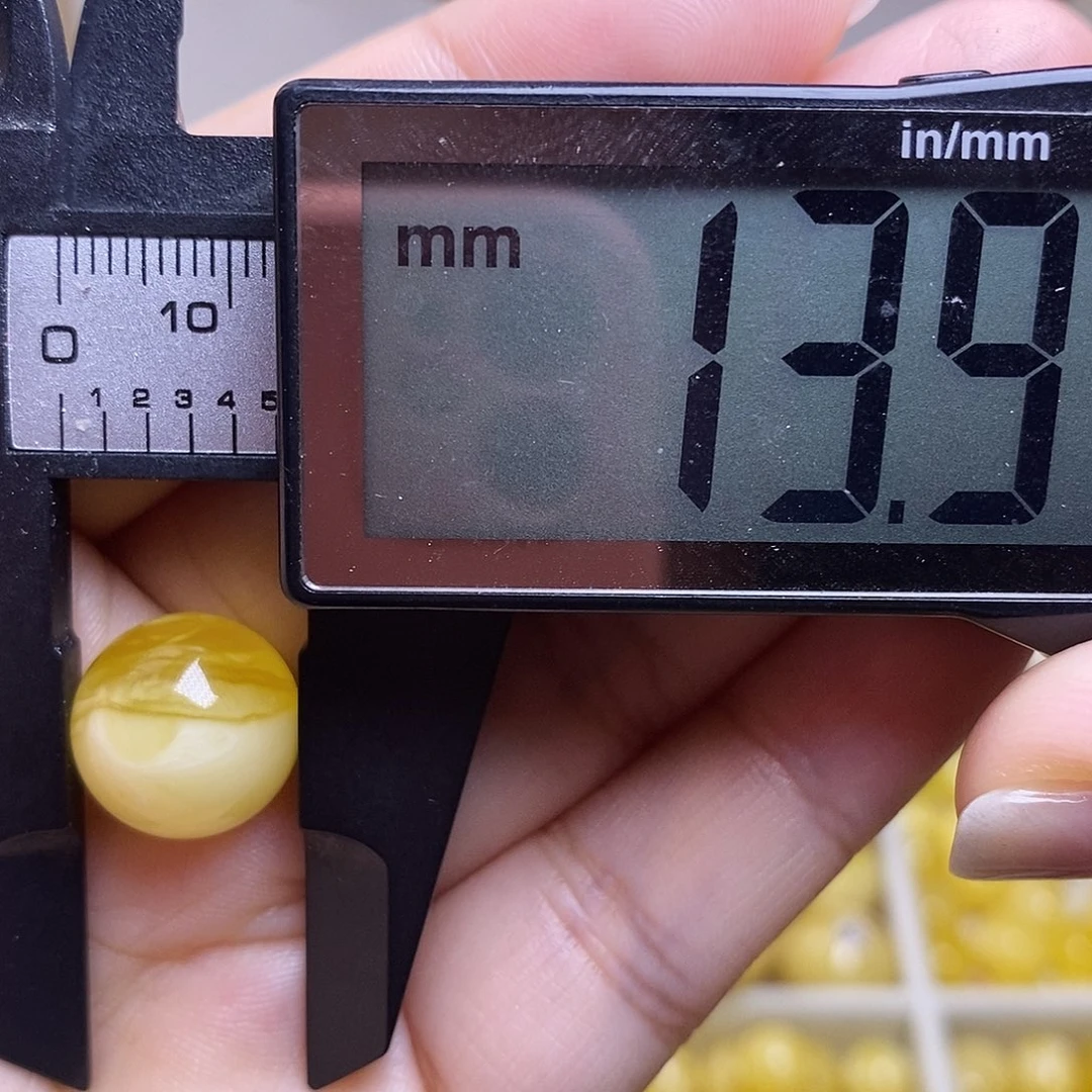 裸石琥珀未镶嵌蜜蜡圆珠