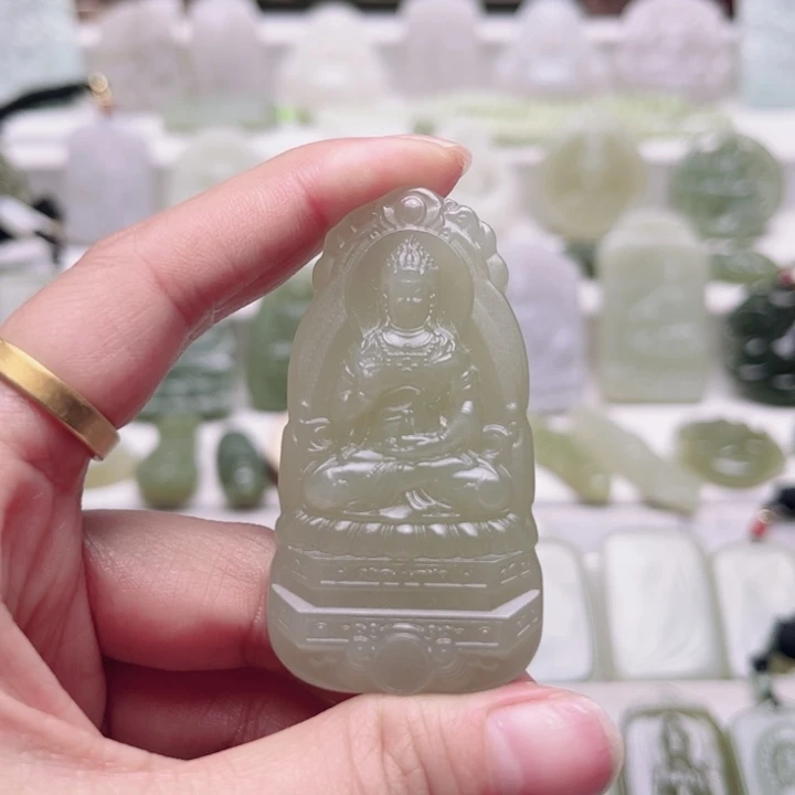 和田玉未镶嵌颈饰