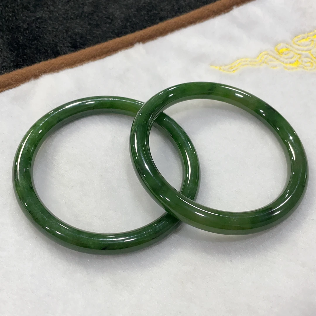 天然和田玉碧玉美人条手镯（多样性发其一）z带天然玉质结构纹理