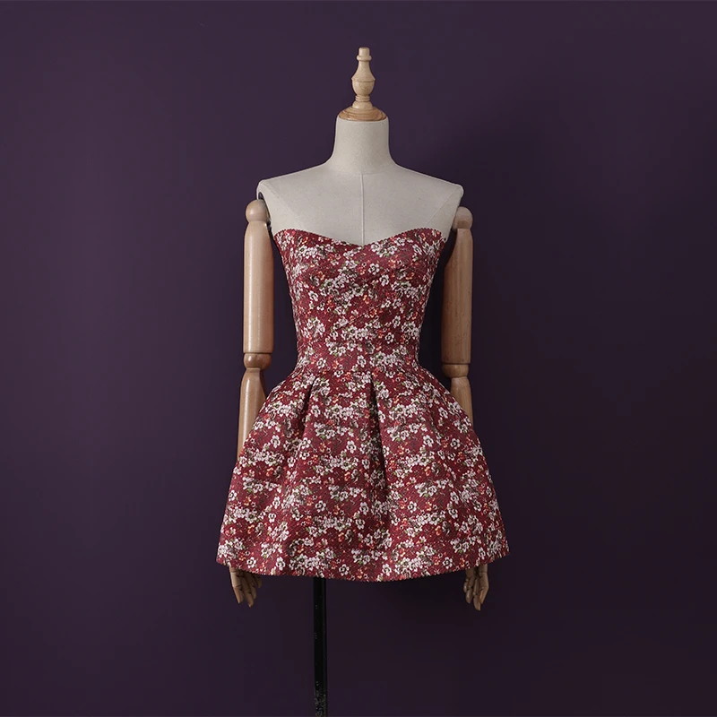 2025夏季新款法式千金风性感露背收腰显瘦印花修身花苞连衣裙短裙