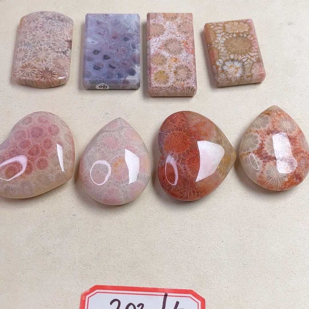【闪购商品】未镶嵌吊坠(赠链)硅化玉爱****?