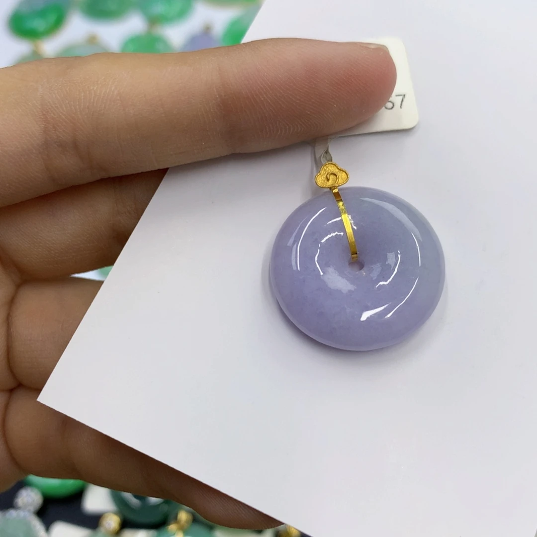 翡翠18K金镶嵌颈饰翡翠