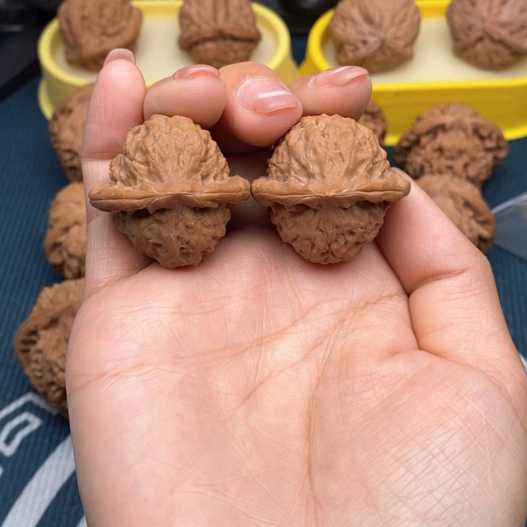 文玩核桃吊坠龙公子33