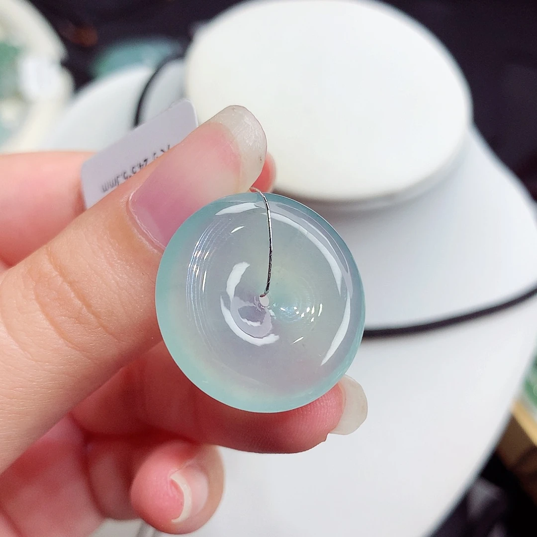 翡翠未镶嵌颈饰翡翠68，24.5/5.3