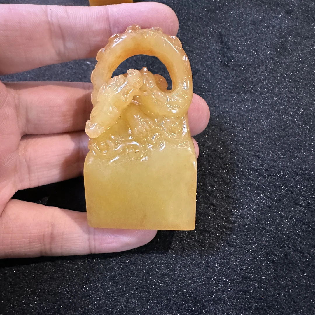 寿山奇石手工雕刻印章貔貅