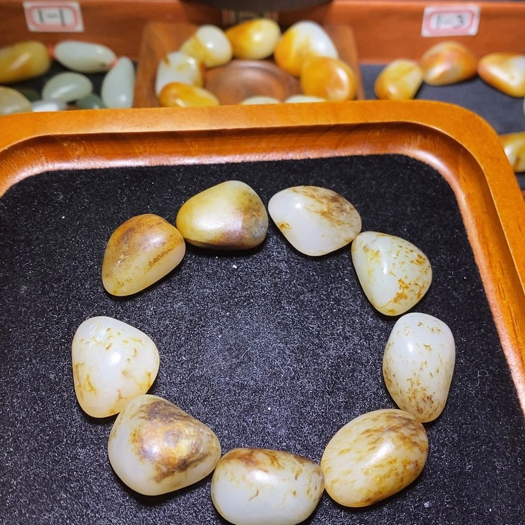 和田玉未镶嵌手链