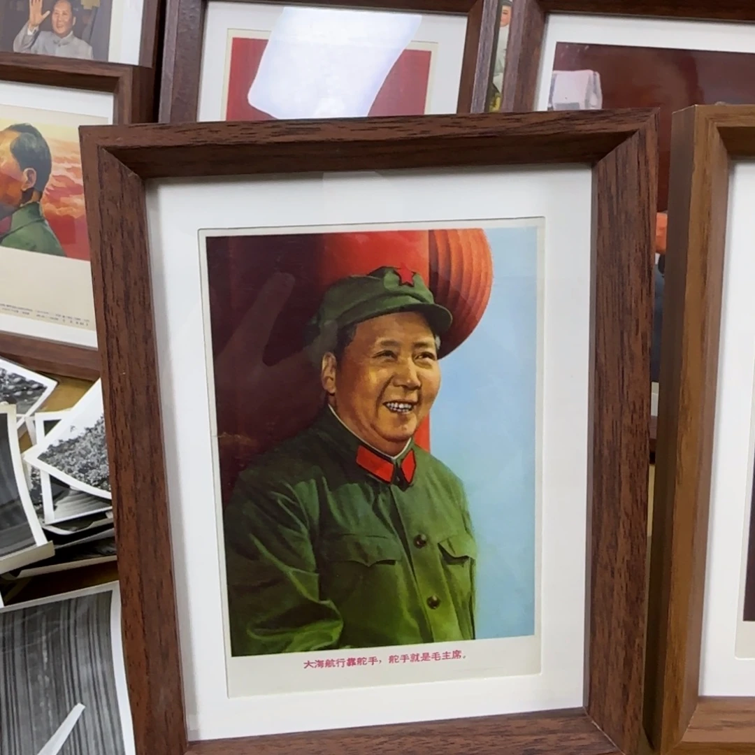 32开桌面摆台 宫灯军装像