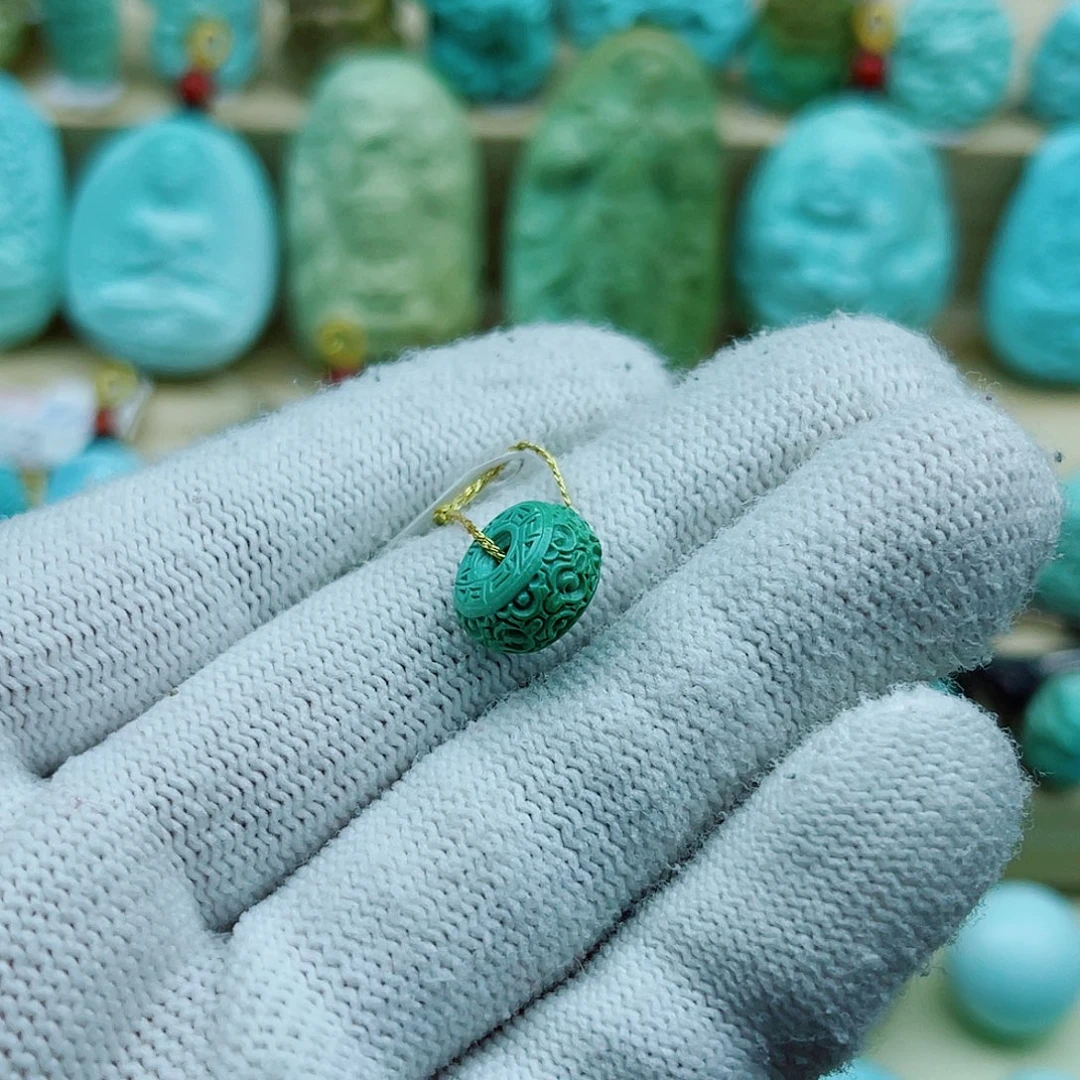 绿松石未镶嵌珠宝奇石