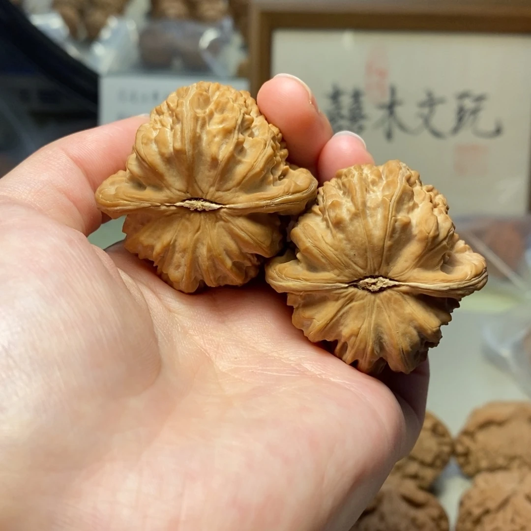 文玩核桃把件43三角白