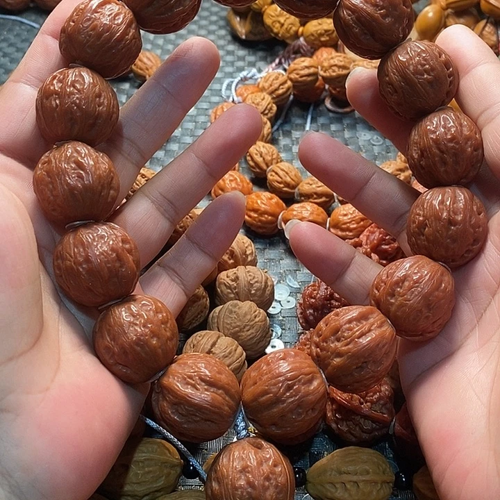 手串文玩核桃足球元宝