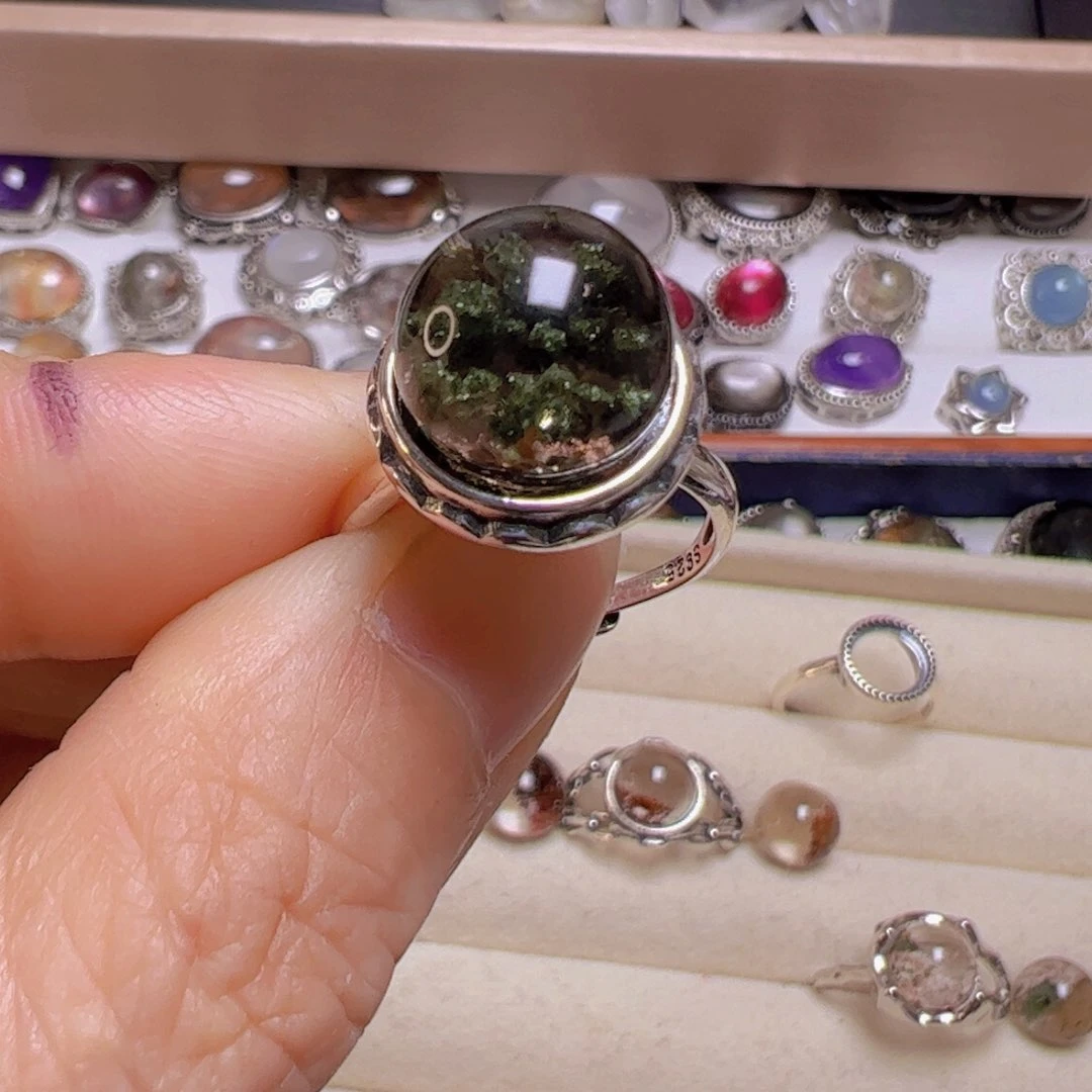 水晶手链银S800镀金镶嵌红****?