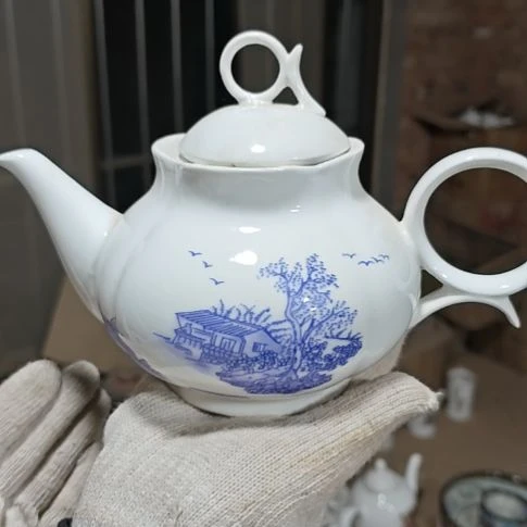 库存微瑕多孔茶壶