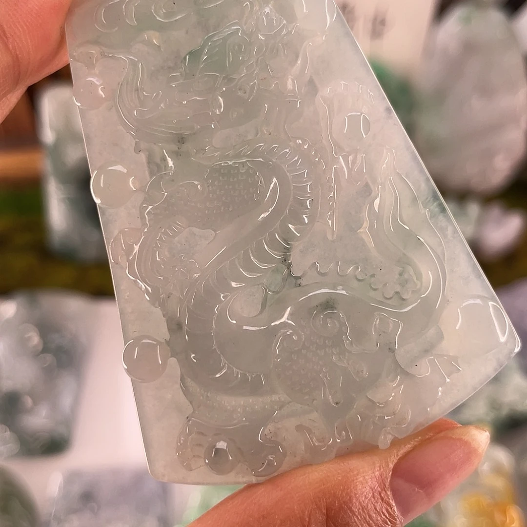 美***啡颈饰未镶嵌翡翠龙牌