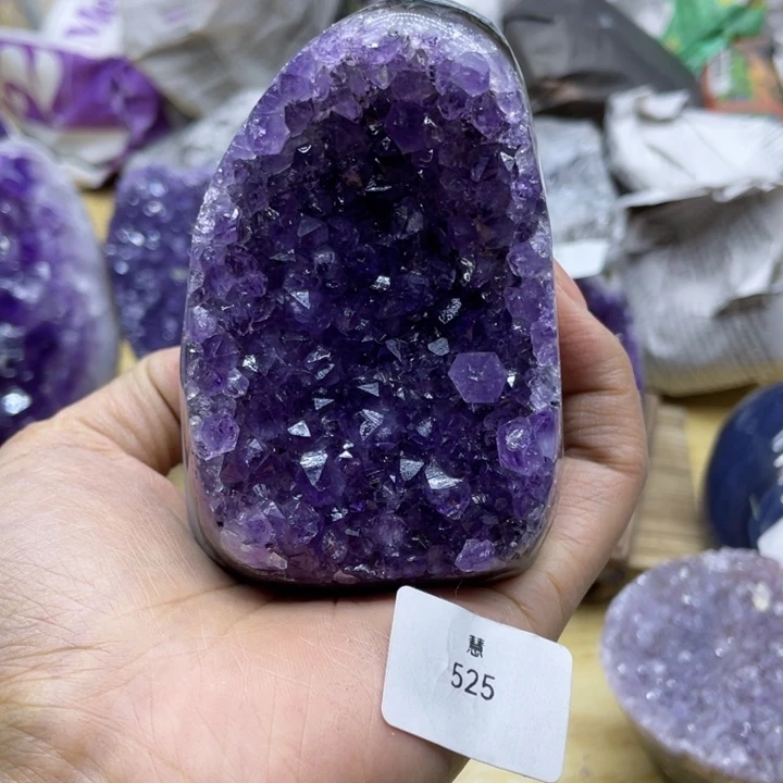 未镶嵌水晶大型摆件（非配饰）