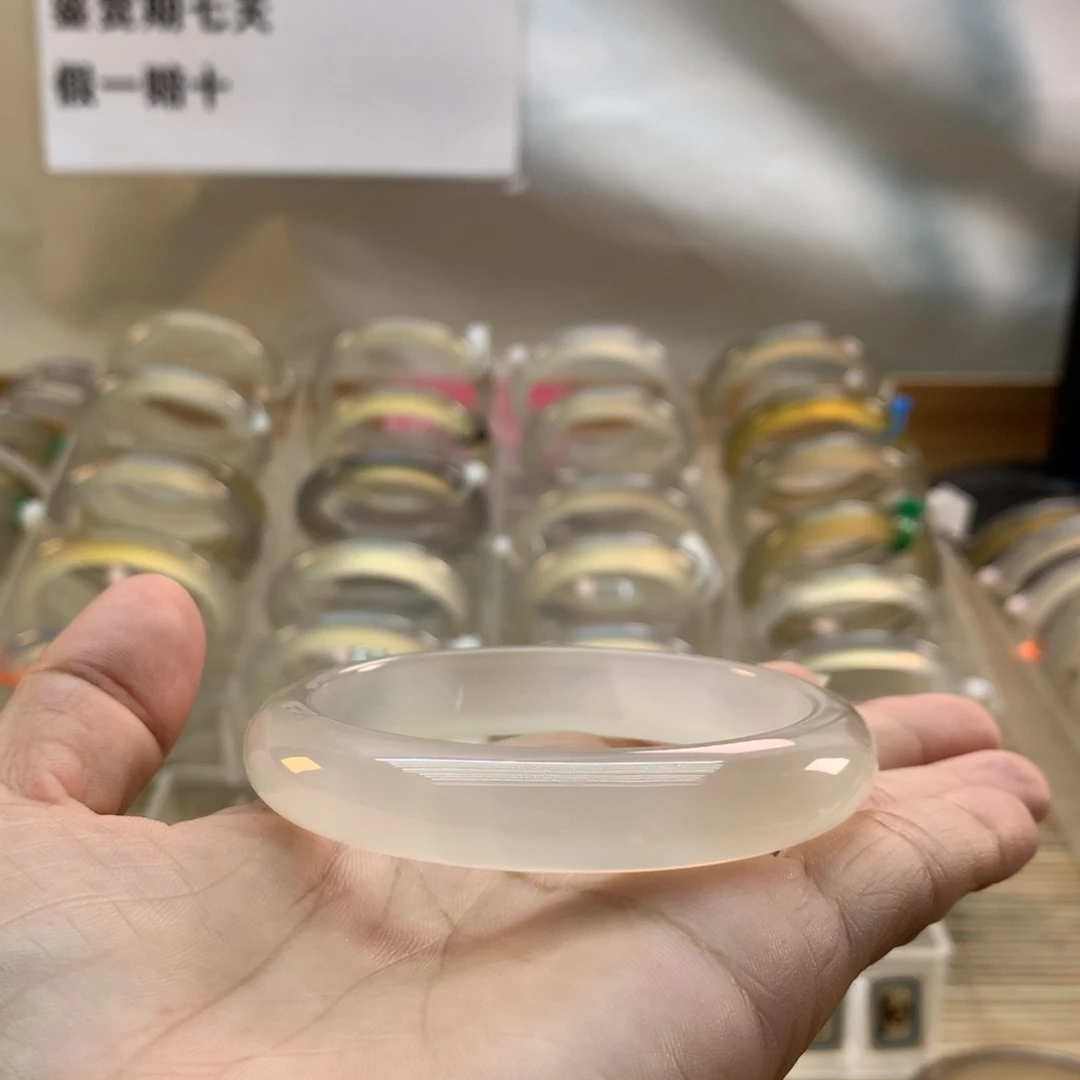 手镯玛瑙/玉髓未镶嵌