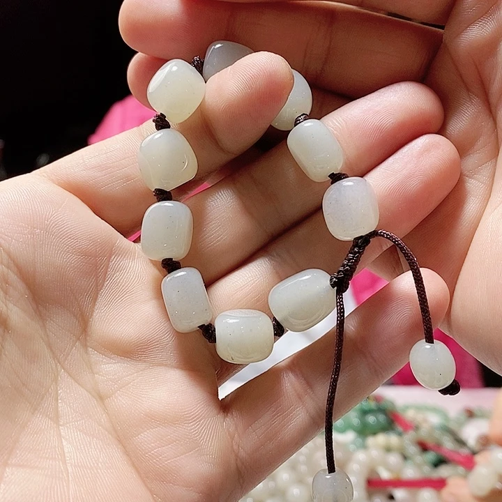 密玉（石英质玉）未镶嵌颈饰