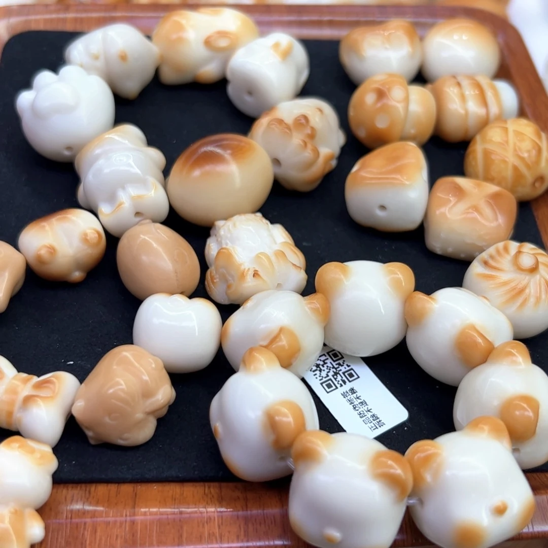 白玉菩提把件102 象牙果散珠31颗+熊头手捻