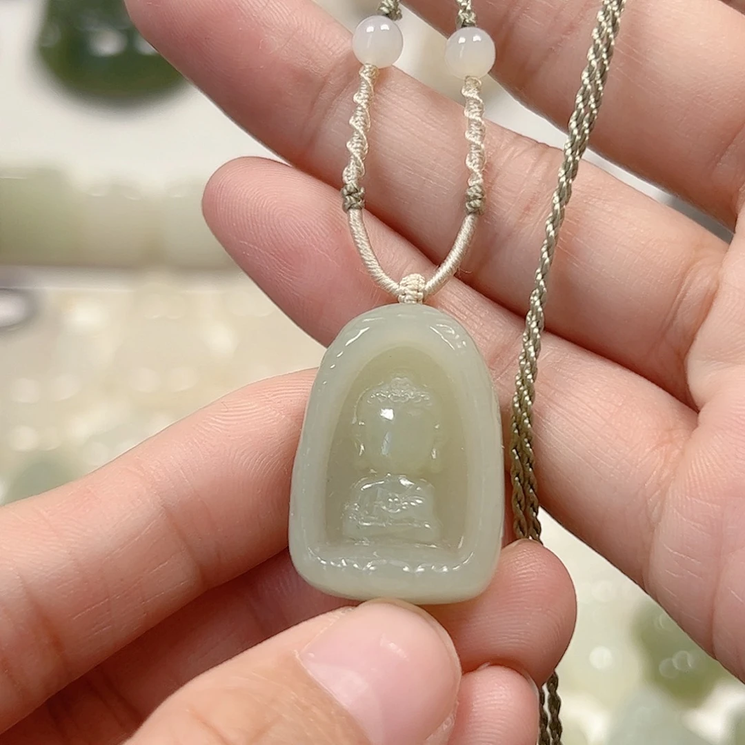 颈饰未镶嵌和田玉